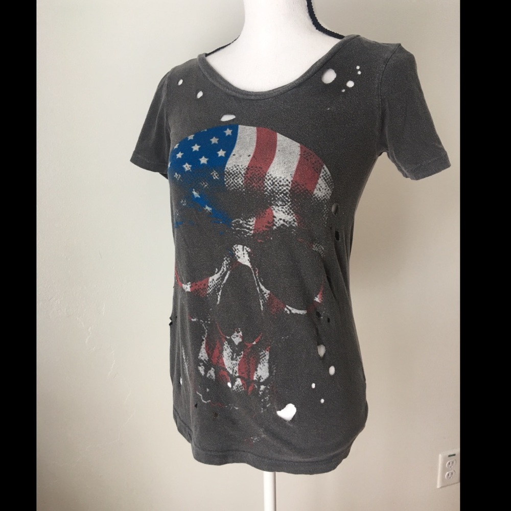 American skull T-shirt